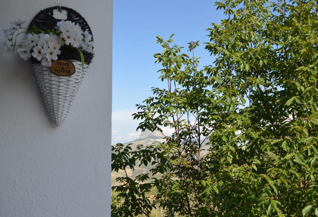 Bed And Breakfast Arcobaleno Casteltermini Luaran gambar